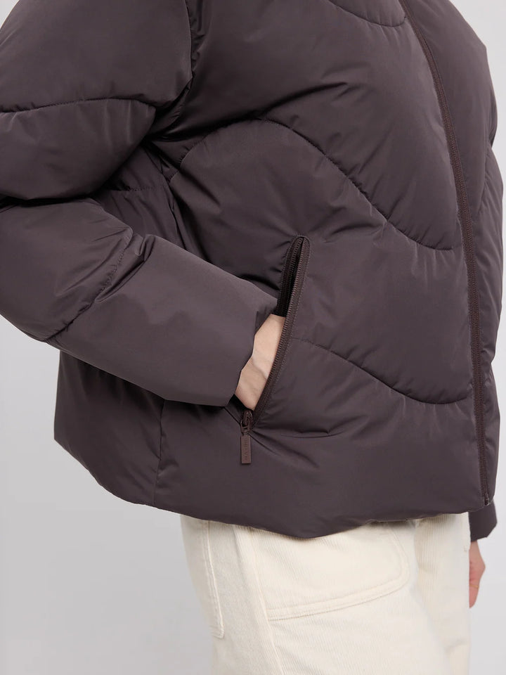 Mazine - Waves Quilt Short Puffer Jacket - eggplant