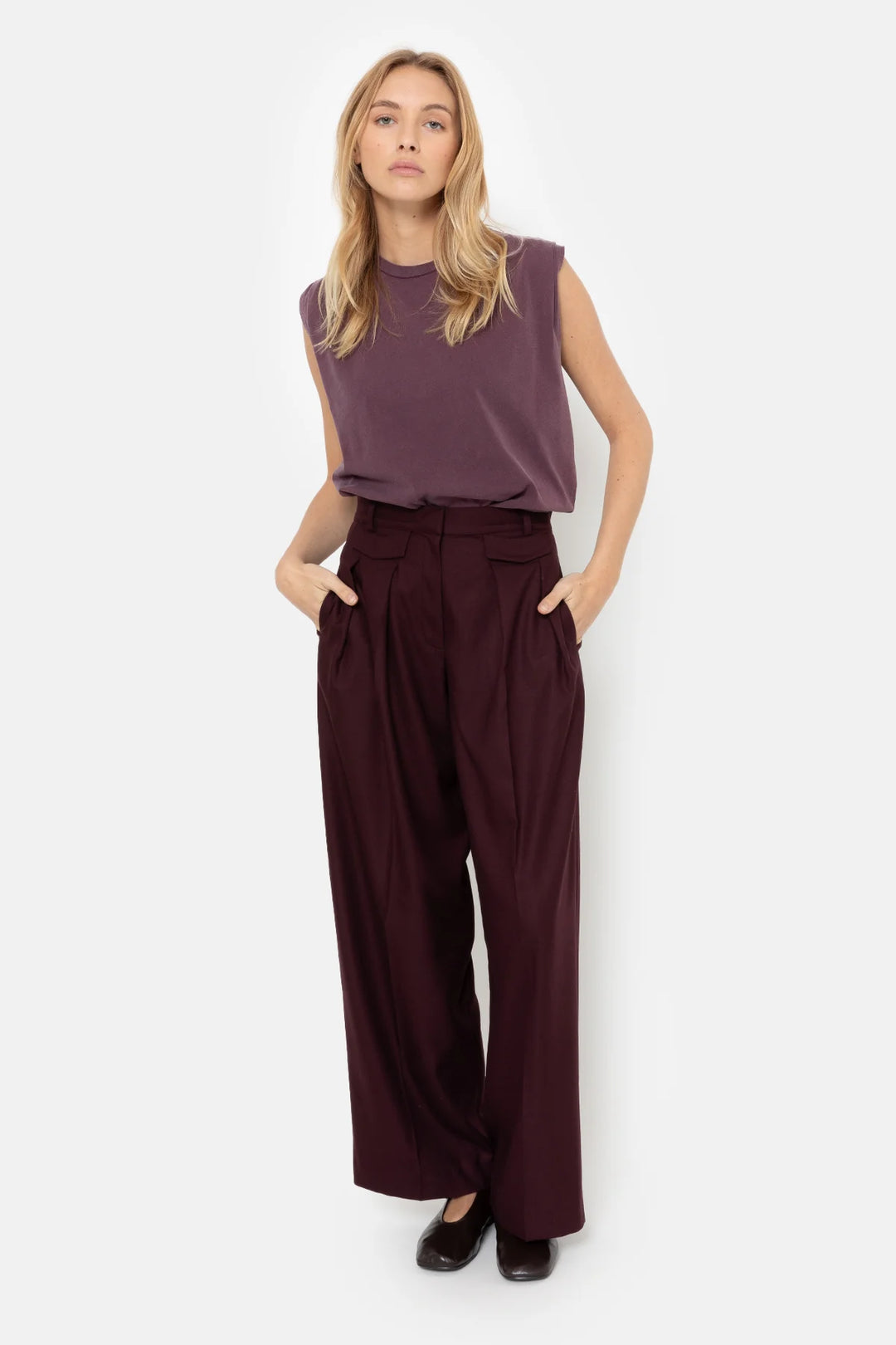 Âme Antwerp - Michel Wide Pleated Trousers - Plum