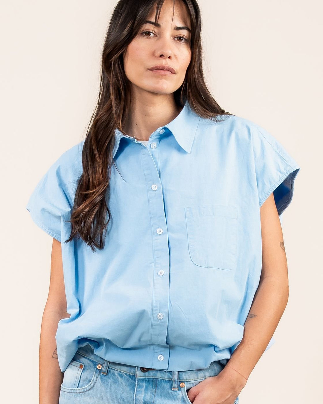 Kuyichi - Dilek Mouwloze Blouse - Sky Blue