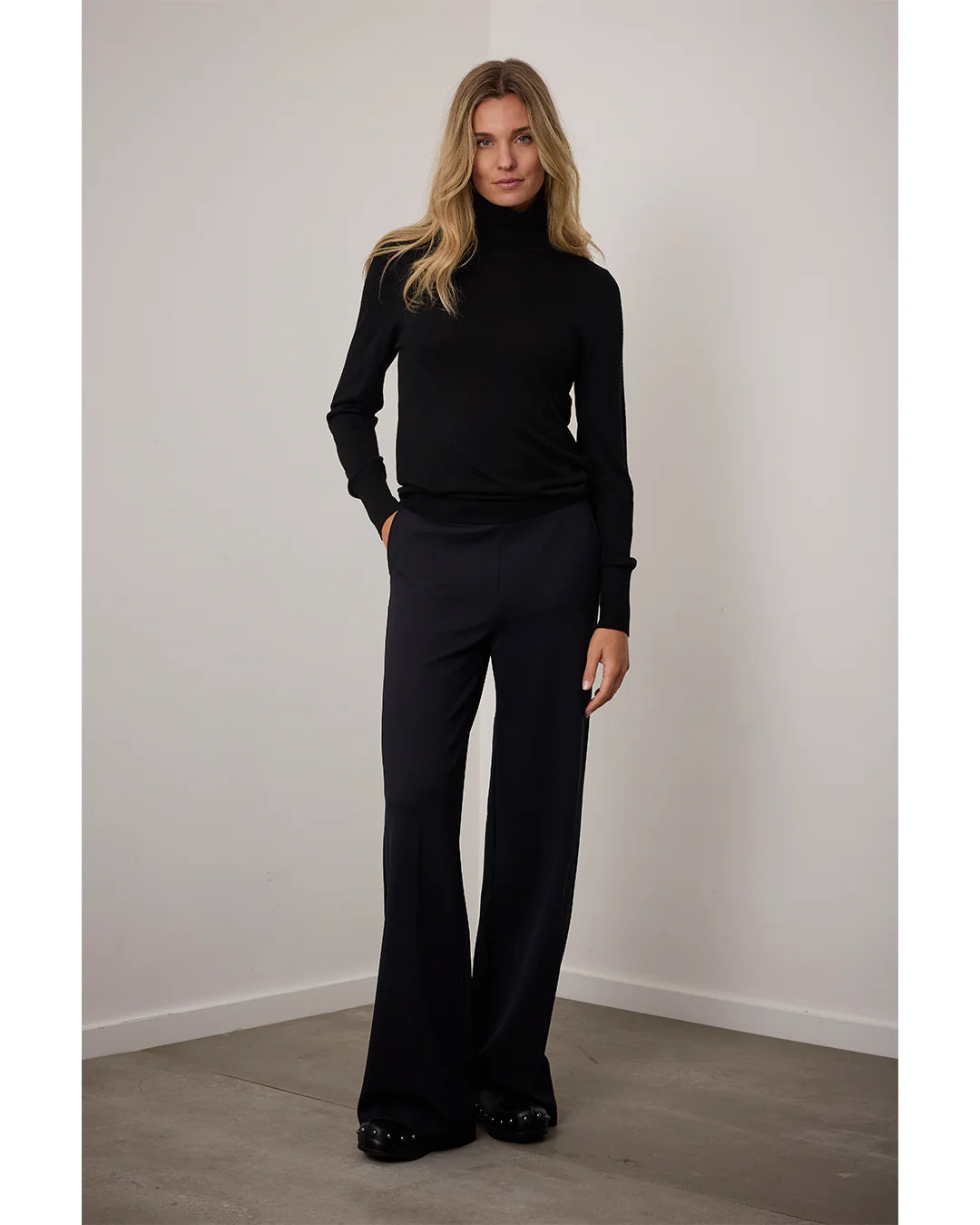 Corel Amsterdam - Lilly Wide Pants - Zwart