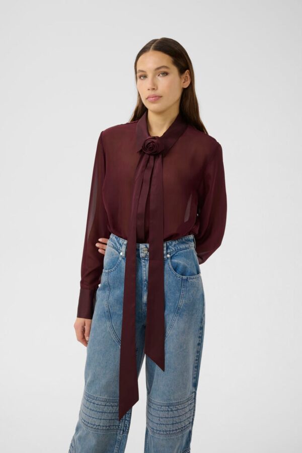Gestuz - GZlynne blouse met afneembare roos/sjaal - Aronia